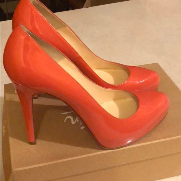Christian Louboutin Pumps - Picture 6 of 8